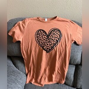 Leopard heart t-shirt
